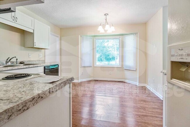 Foto del edificio - 5009 Roxshire Ct