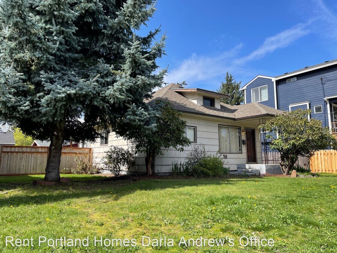 2 br, 1.5 bath House 9317 N Minerva Avenue House Rental in Portland
