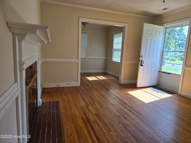 Building Photo - 1105 E Williams Cir