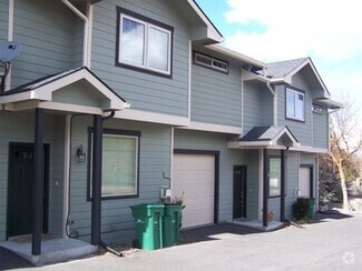 Building Photo - 812 W Oregon Ave