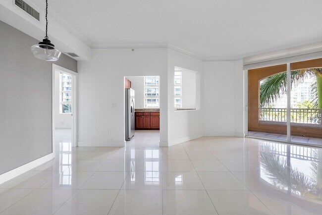 Foto del edificio - 3001 NE 185th St