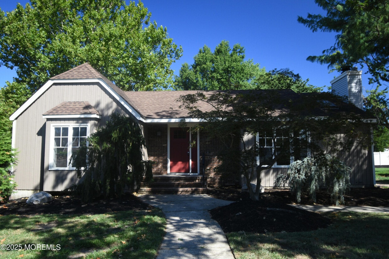Primary Photo - 324A Broad St