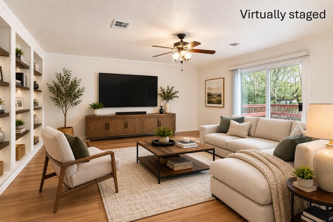 Building Photo - Spacious  3 bedroom house for rent with patio perfect for entertaining