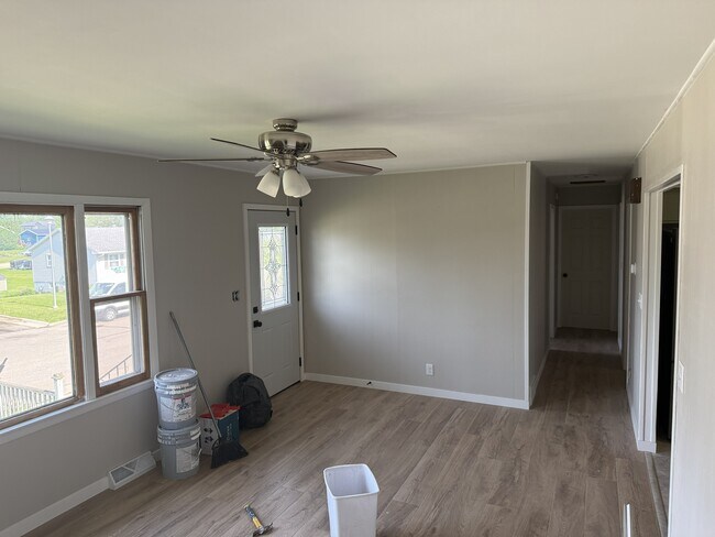 Living room - 1555 Jackson St
