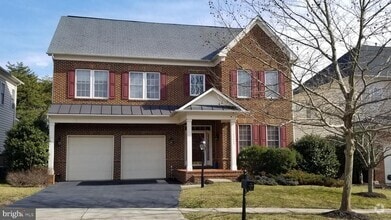 Building Photo - 43649 Riverpoint Dr