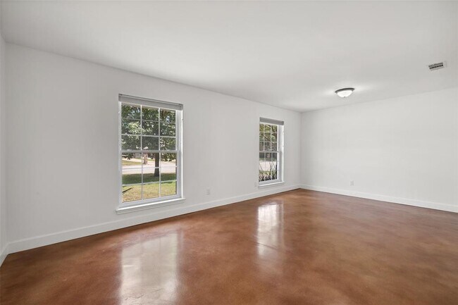 Foto del edificio - 7202 Squirrel Oak Cir