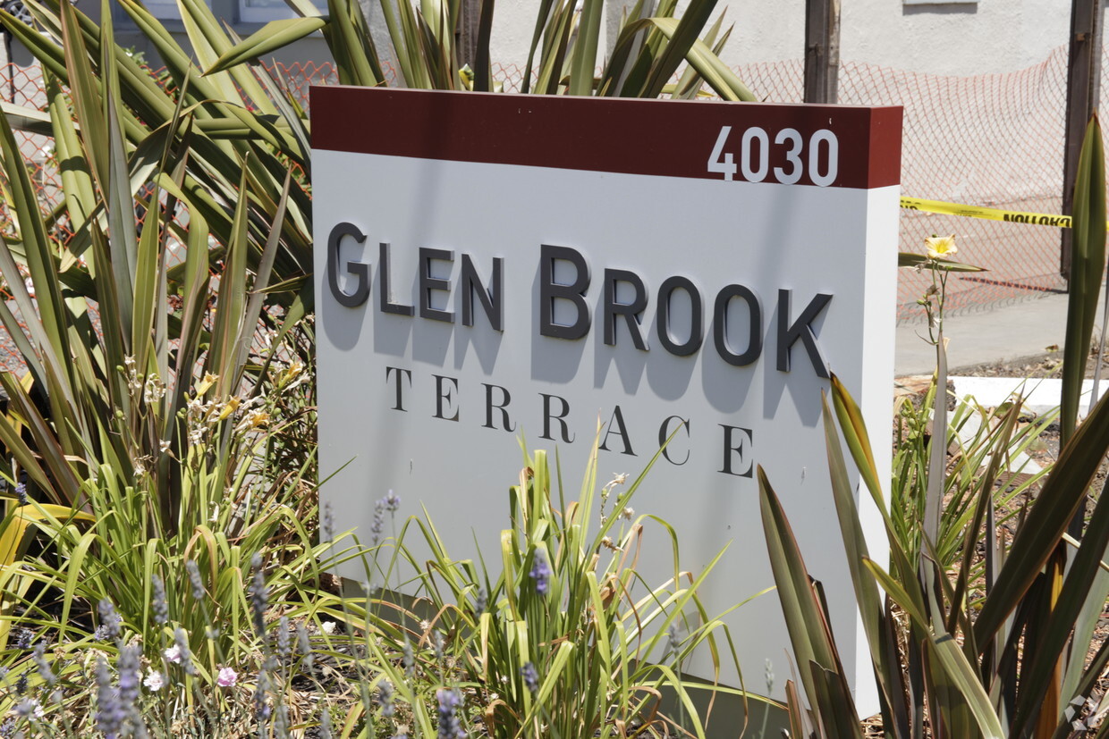 Foto del edificio - Glen Brook Terrace