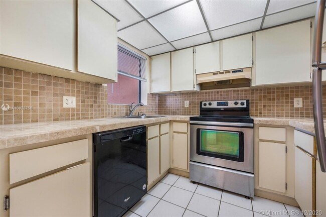 Foto del edificio - 6215 W 24th Ave