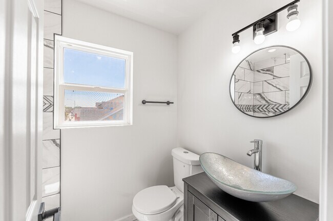 Foto del edificio - 3243 Ridge Rd
