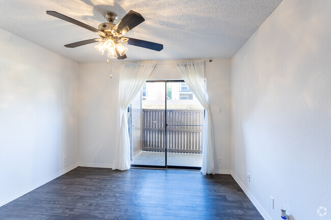 1HAB, 1BA - 504 ft² - Mueller Flats Apartments