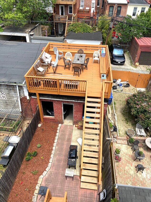 Foto principal - 1219 Fairmont St NW