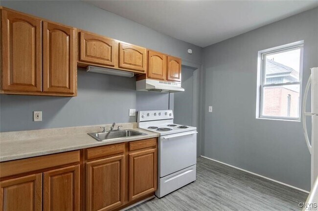 Foto del edificio - 156 Sterling St