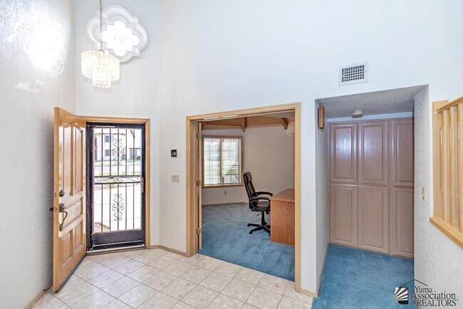 Building Photo - 2120 S 14th Ave
