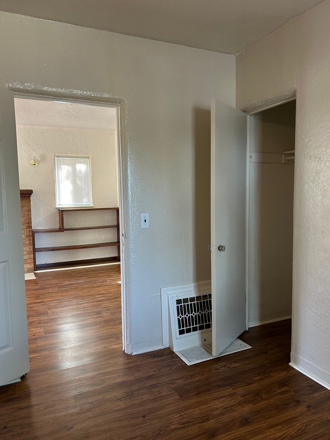 Building Photo - 33141 Case St