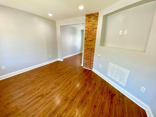Foto del edificio - Charming 2bed/2ba Dundalk Townhome!
