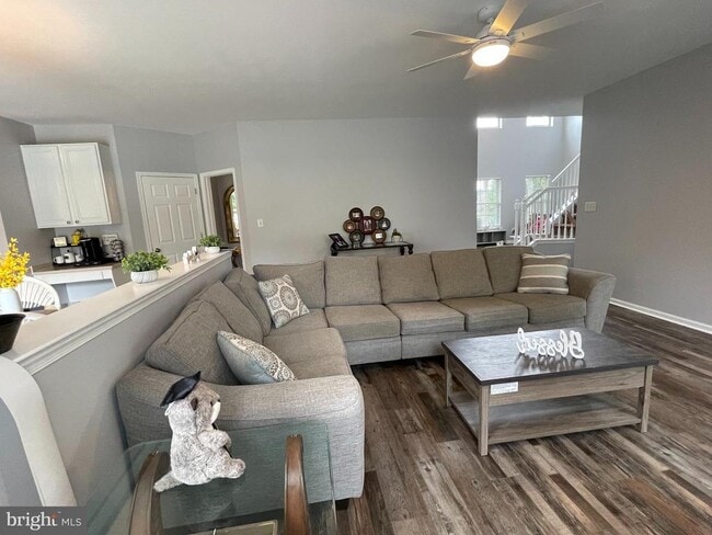 Building Photo - 728 Slate Hill Dr