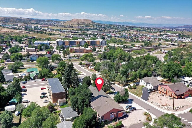 Foto del edificio - 3 bed / 2.5 bath duplex in Castle Rock!! -18 month lease preferred