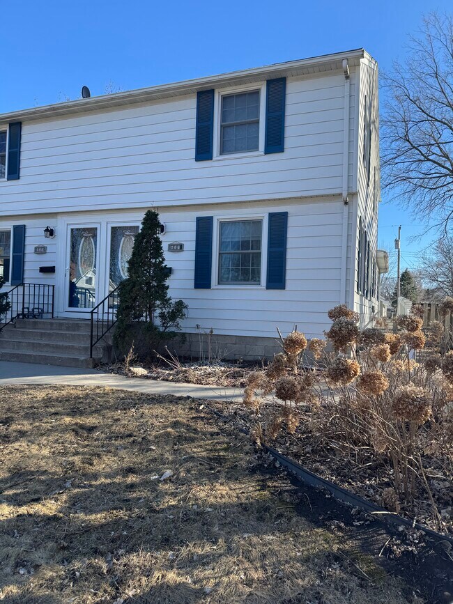 Foto del edificio - 635 Grant Ave