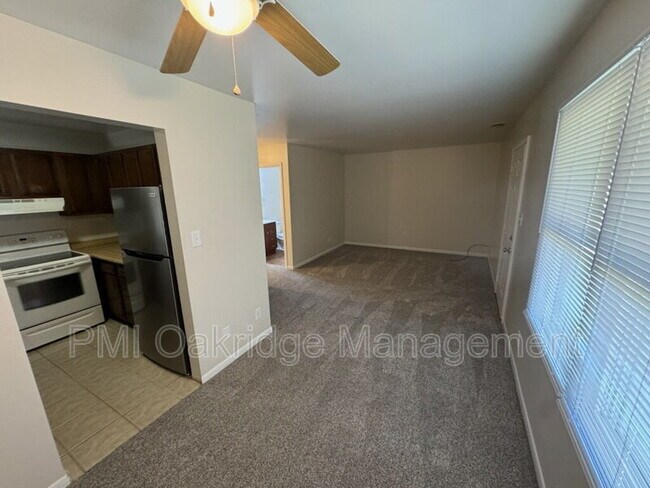 Foto del edificio - 3539 Waynesville Rd