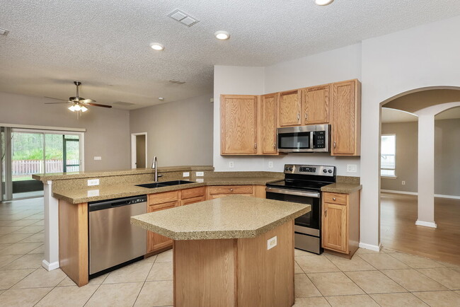 Building Photo - 3014 Piedmont Manor Dr