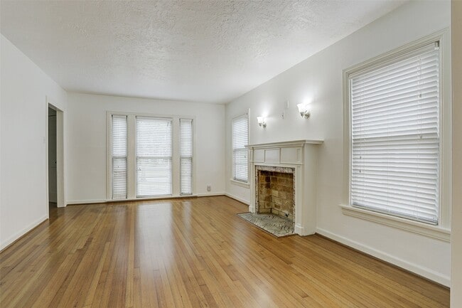Foto del edificio - 3514 Plumb St