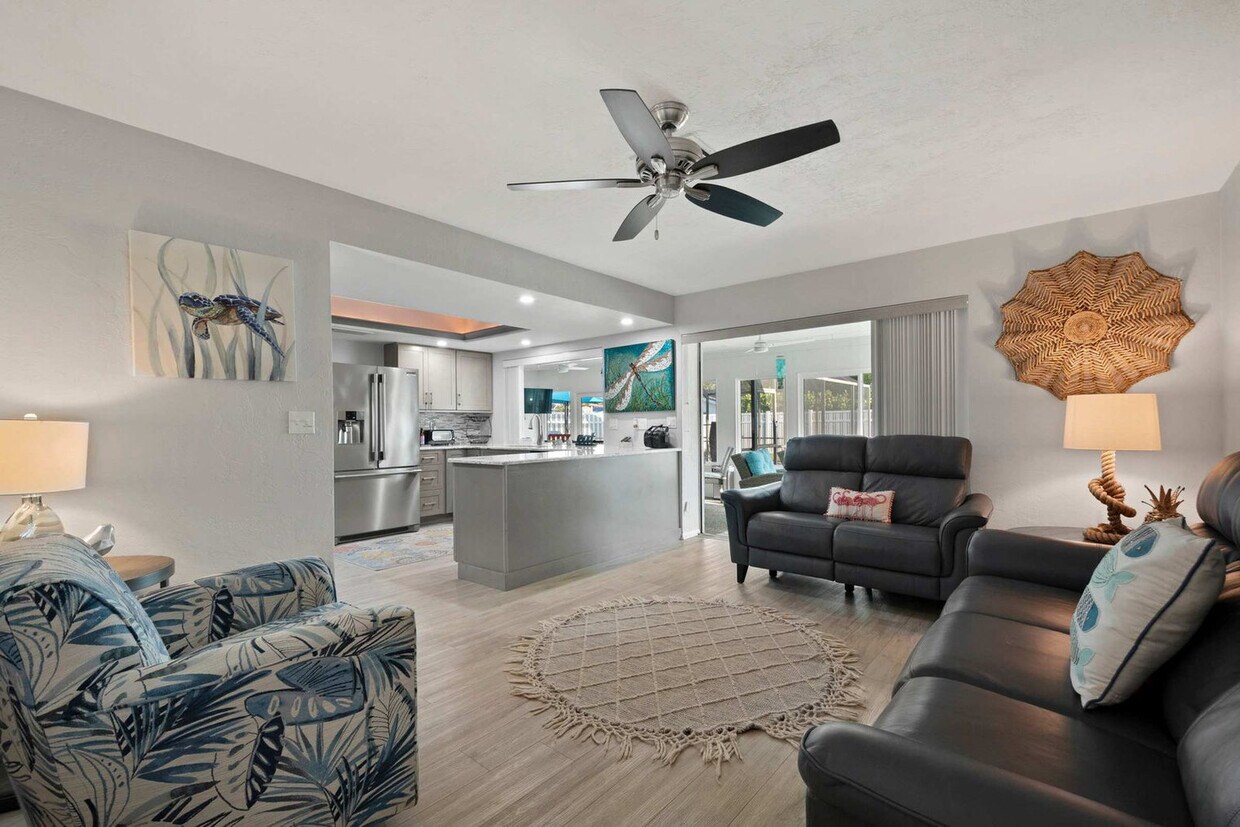 Foto principal - 7307 11th Ave W