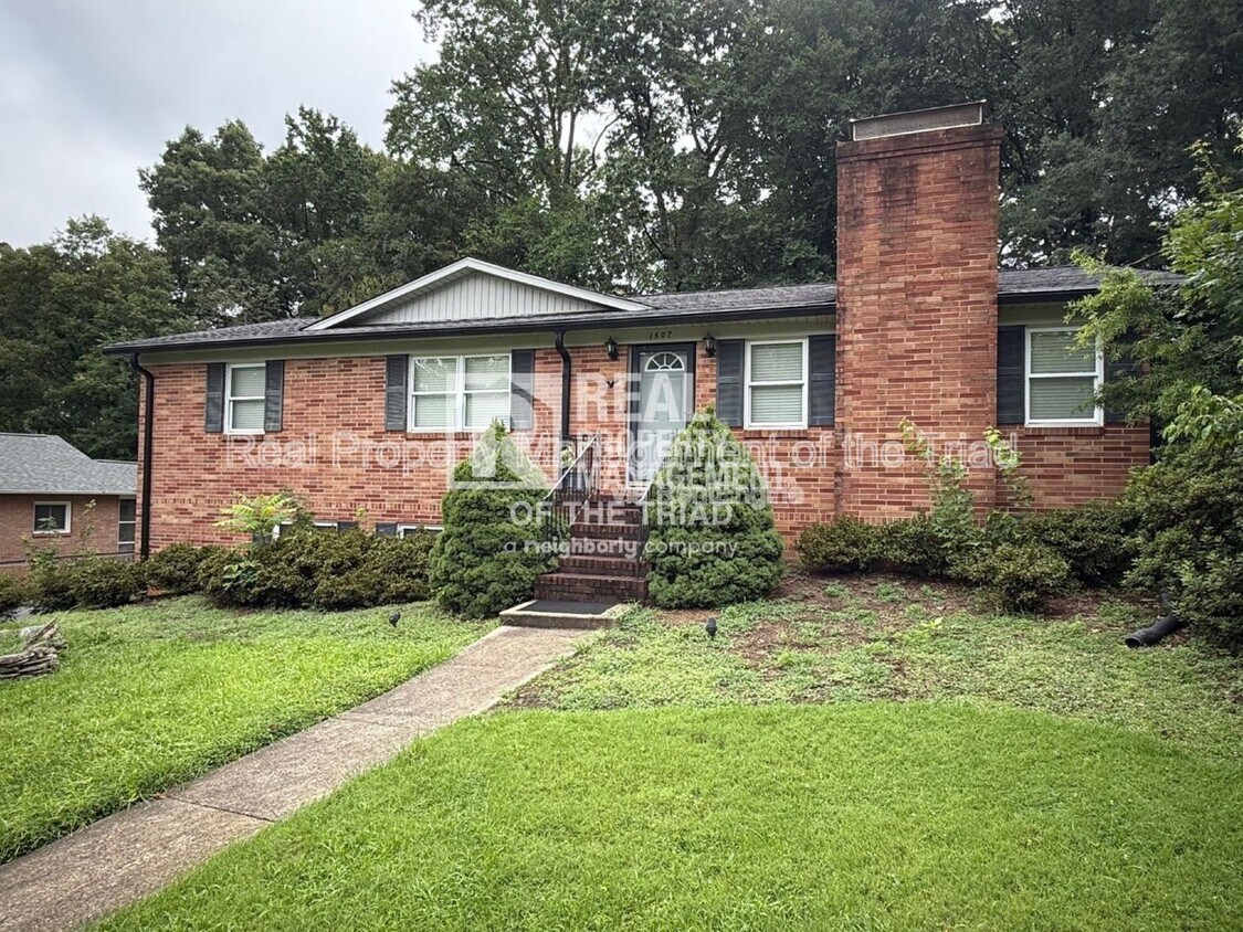 Foto principal - 1507 Berwick Rd SW