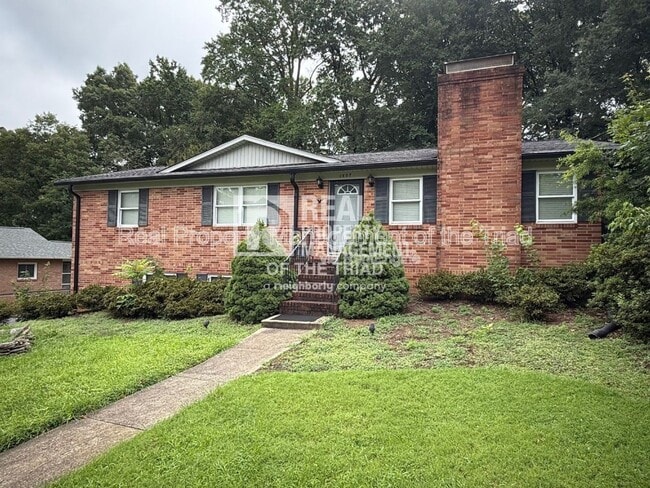 Photo - 1507 Berwick Rd SW House
