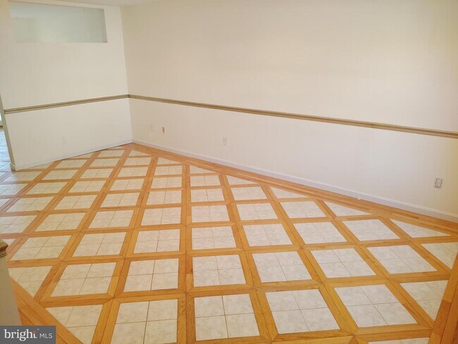 Building Photo - 609 Mann Rd