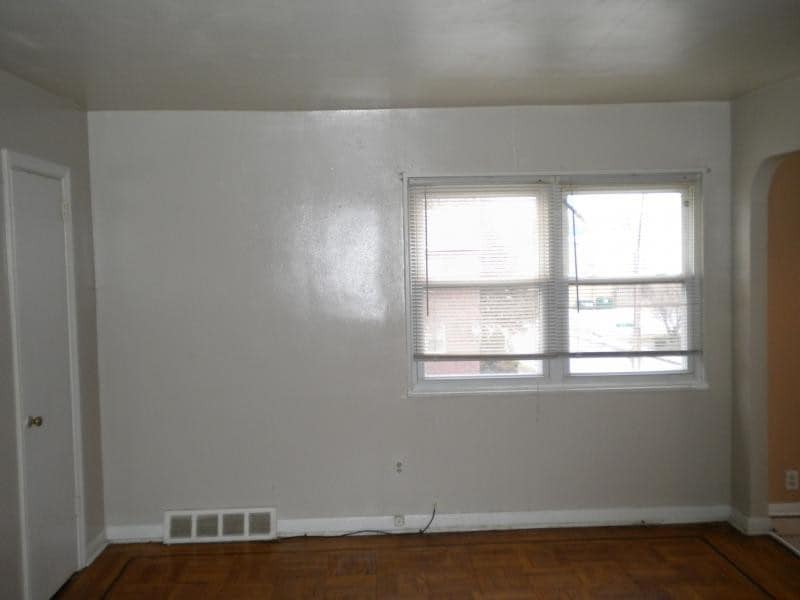 Primary Photo - 100 West 41 Street APT II