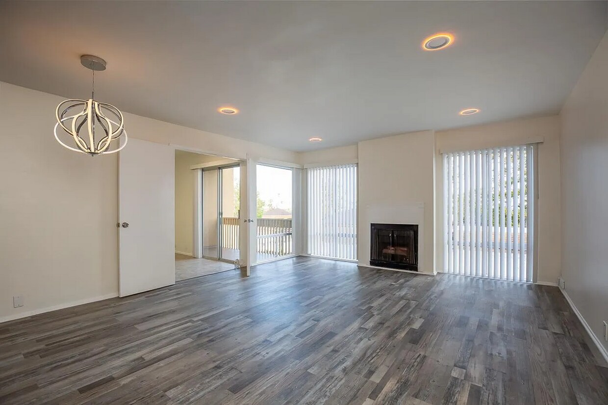 Foto principal - Dual-Master Condo Near the Beach w/ Firewo...