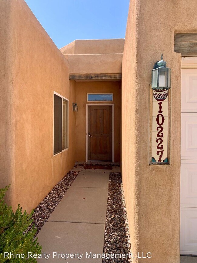Building Photo - 3 br, 2 bath House - 10227 Sand Sage Dr NW