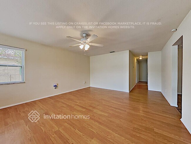 Building Photo - 4540 71st Ave N