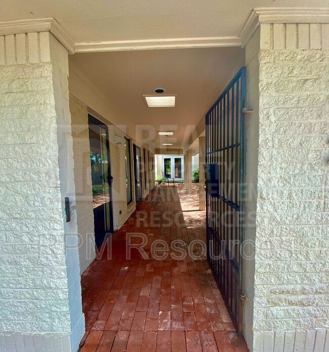 Foto del edificio - 2614 NW 62nd St