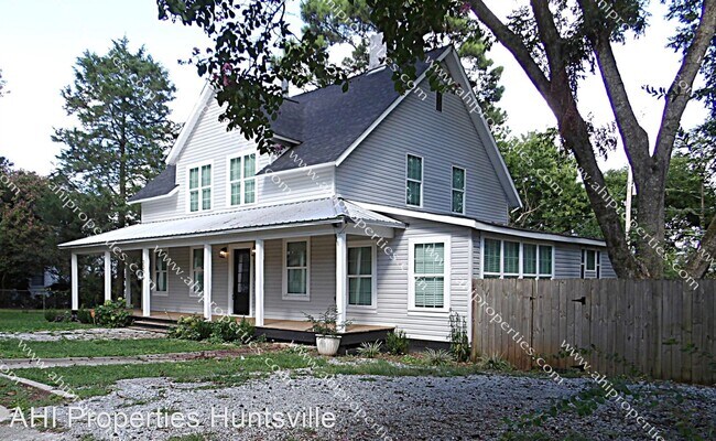 Building Photo - 4 br, 2.5 bath House - 3305 Bradley Street SW