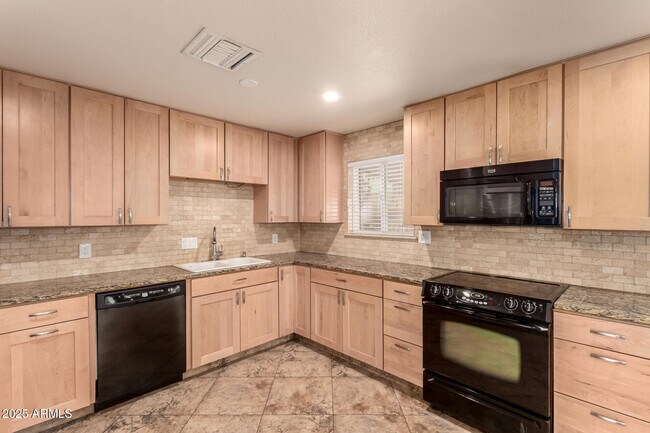 Foto del edificio - 1320 S Beck Ave