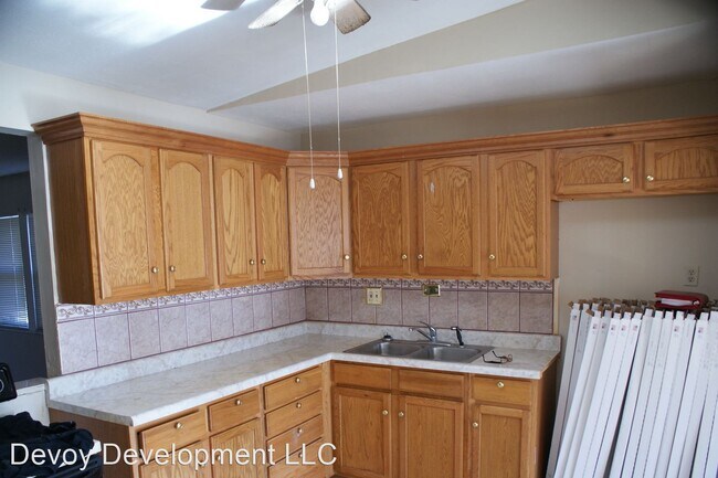 Building Photo - 3 br, 1 bath House - 2245 Kerwin