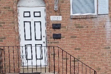 1st floor duplex - 2727 S 76th St