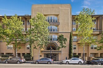 Building Photo - 301 W G St