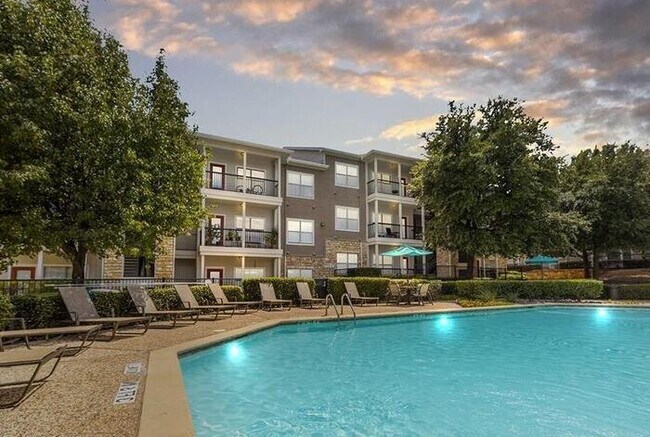 Foto del edificio - 500 S Interstate 35