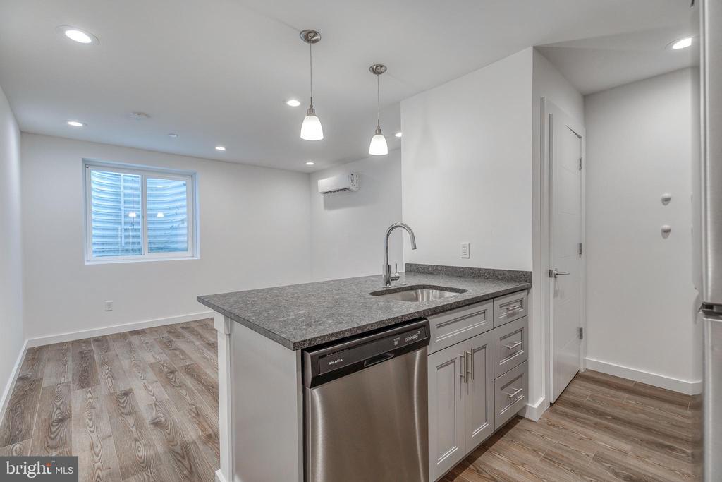 Foto principal - 751 N 43rd St