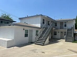 Building Photo - 9511 Los Angeles St