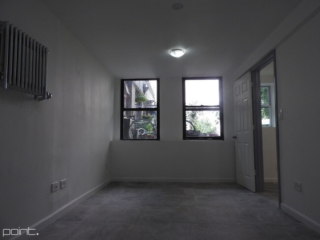 Foto del edificio - 161 E 33rd St