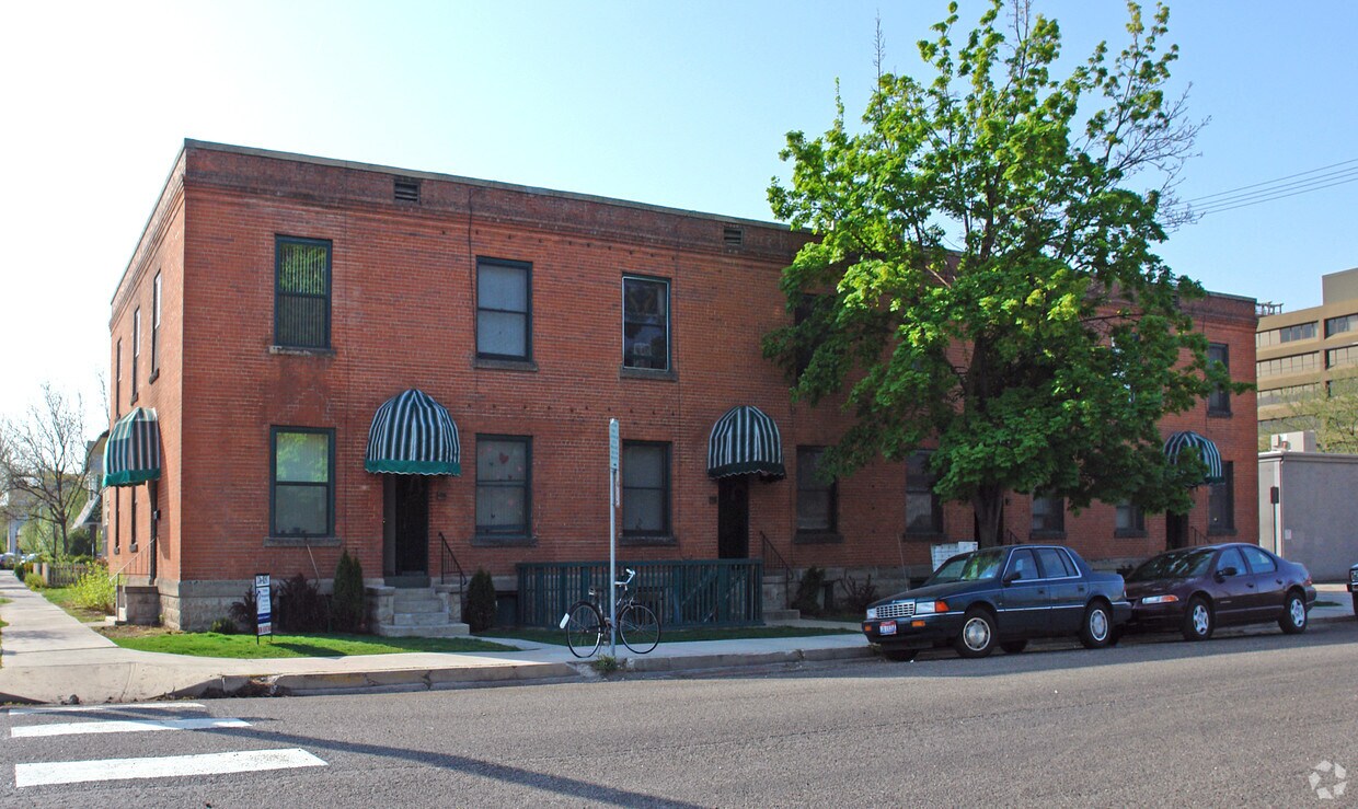 Primary Photo - Washington Apartments