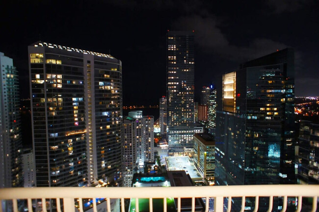 Foto del edificio - 1200 Brickell Bay Dr