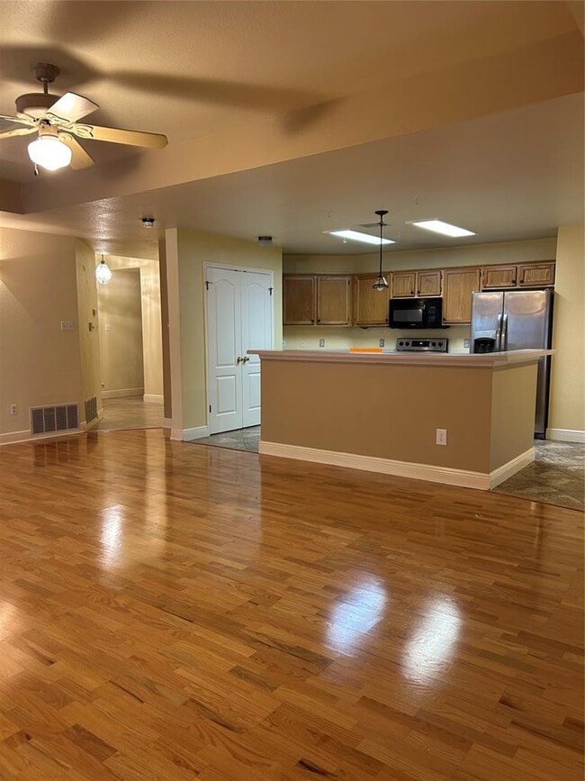 Building Photo - 7413 Amanda Ellis Way