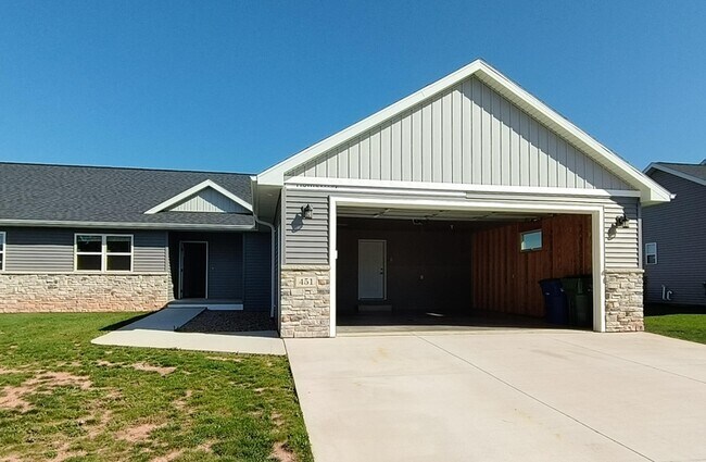 Foto del edificio - 449/451 Longwood Lane - 451