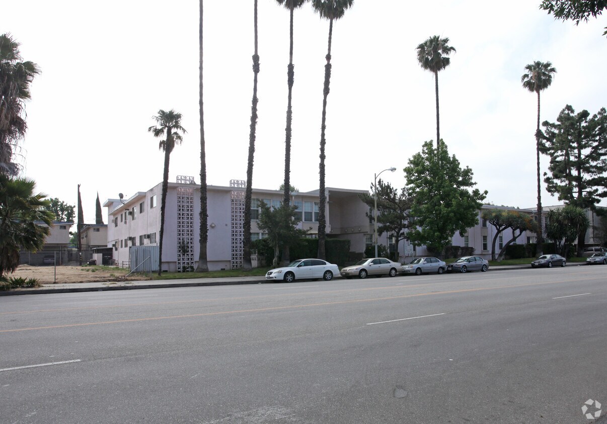 Foto principal - Woodman Park Apartments