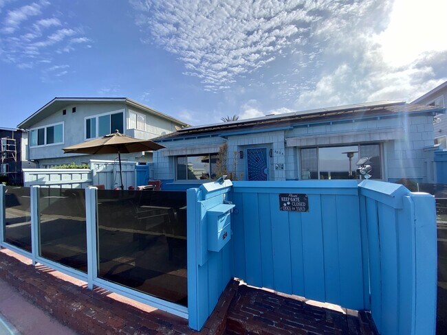 Building Photo - 3824 Carlsbad Blvd