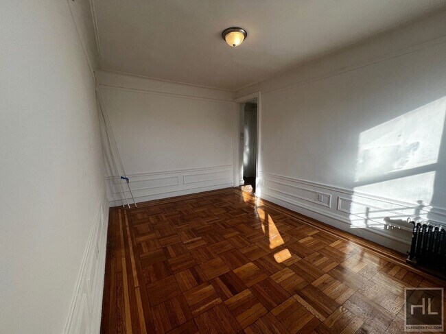 Foto del edificio - MORRIS AVENUE